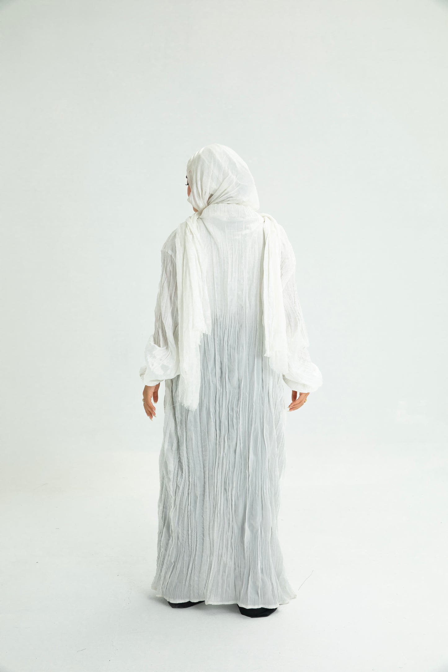 WHITE KIMONO