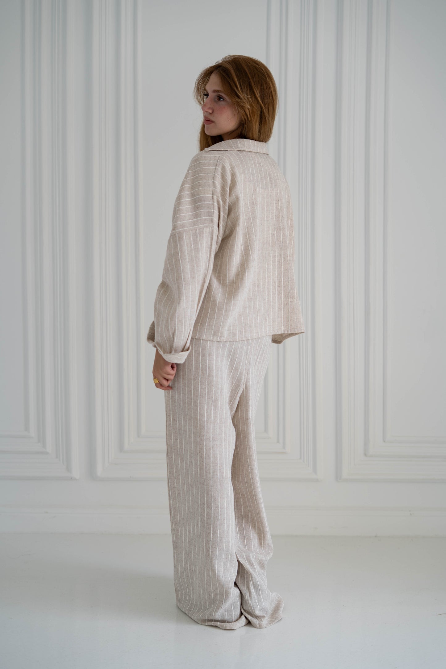 Linen Suit Bage & White