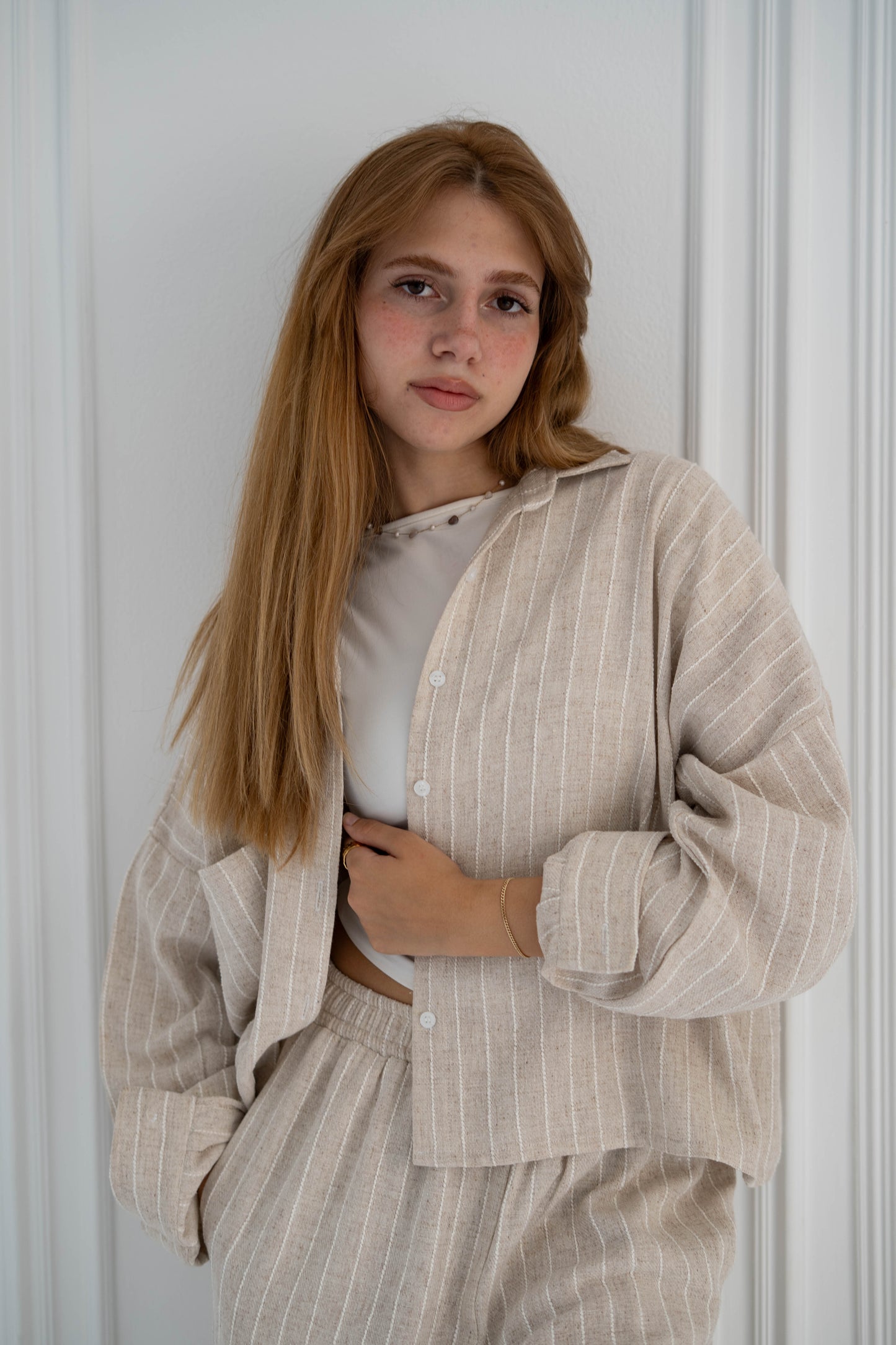 Linen Suit Bage & White