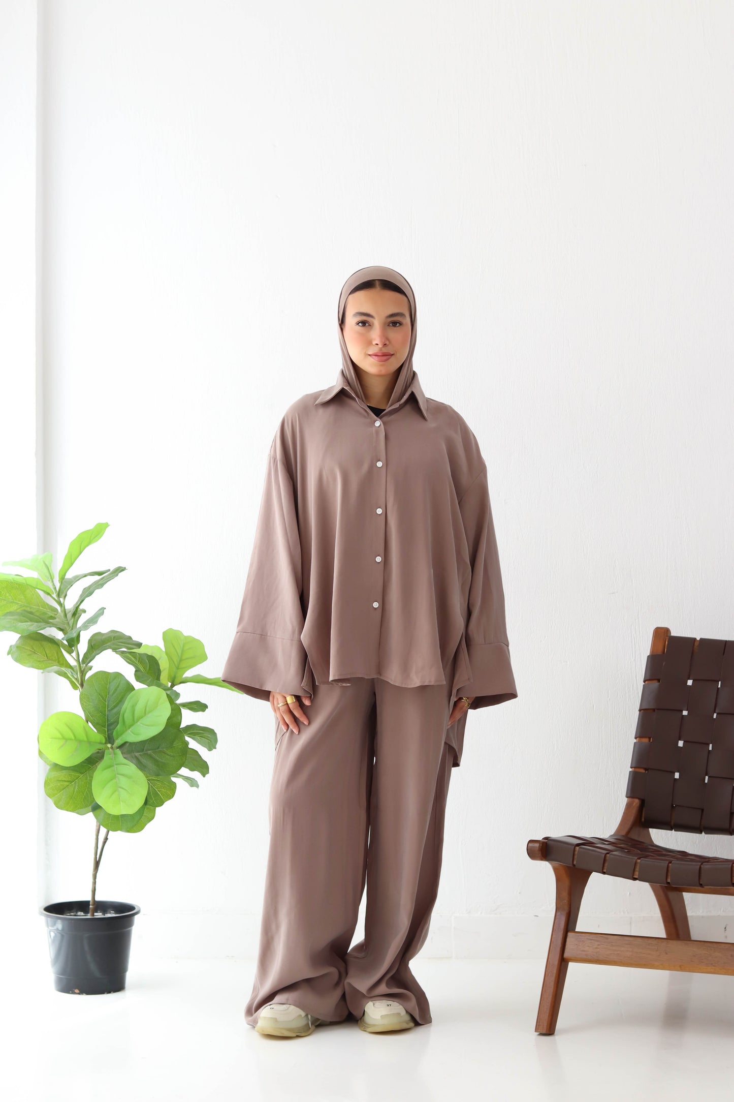 CAFE LAYAL SUIT