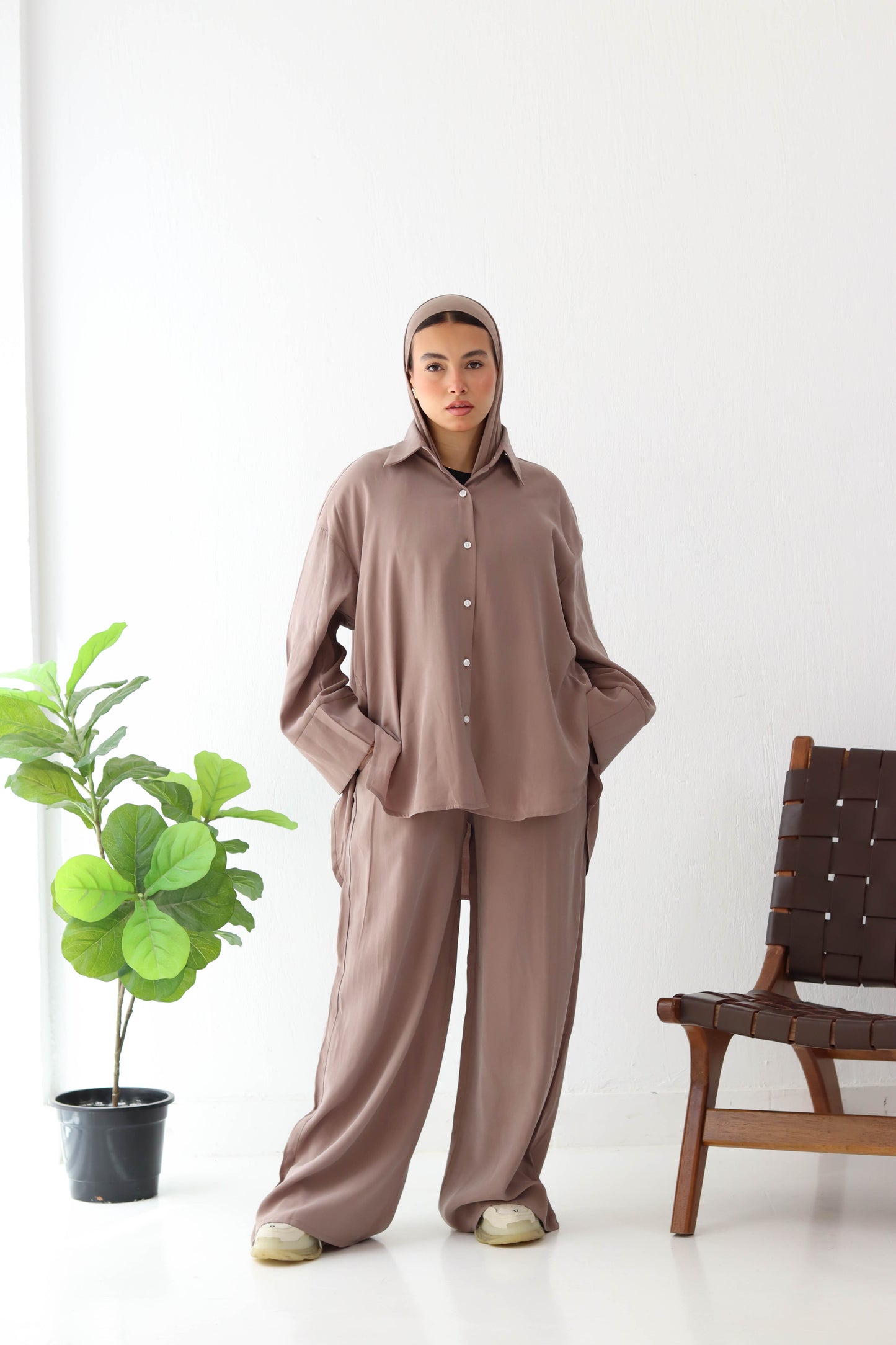 CAFE LAYAL SUIT