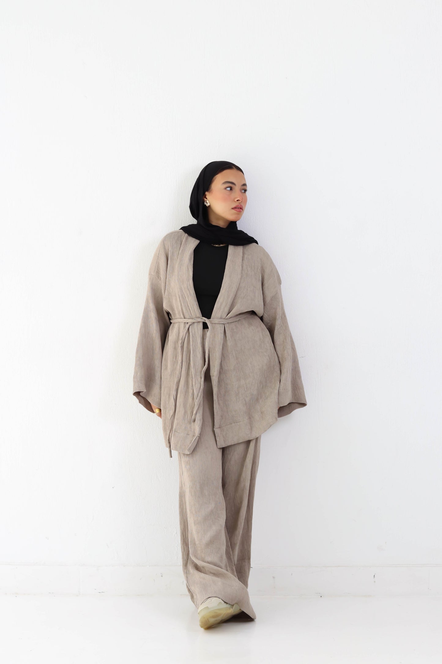 CAFE TARA SUIT