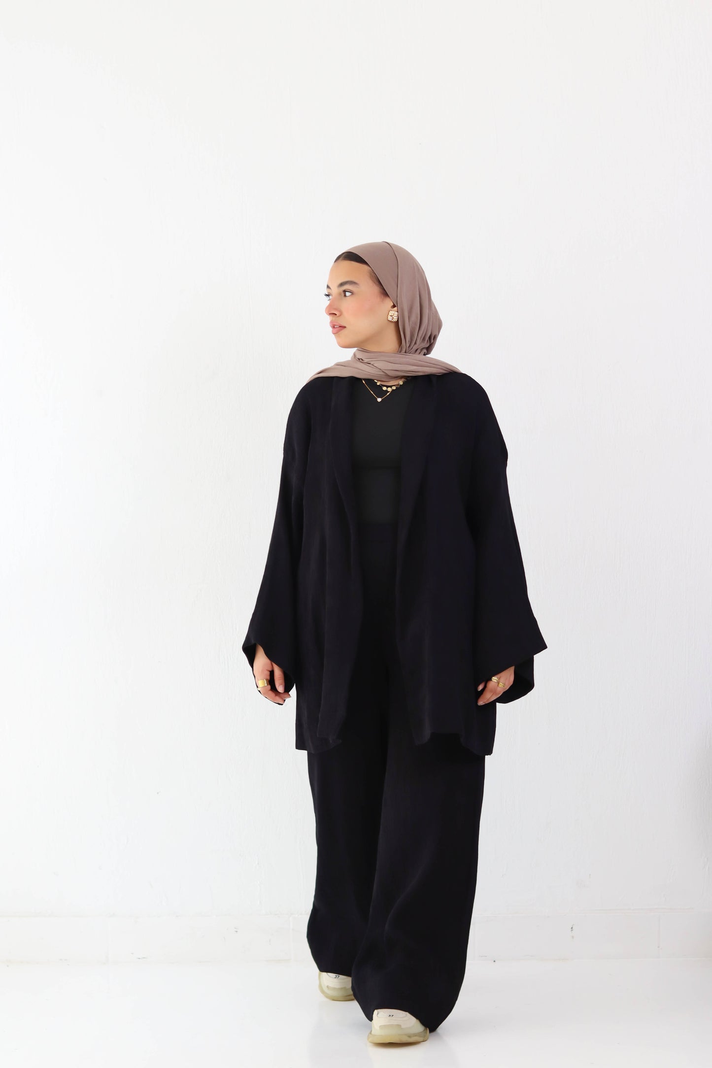 BLACK TARA SUIT