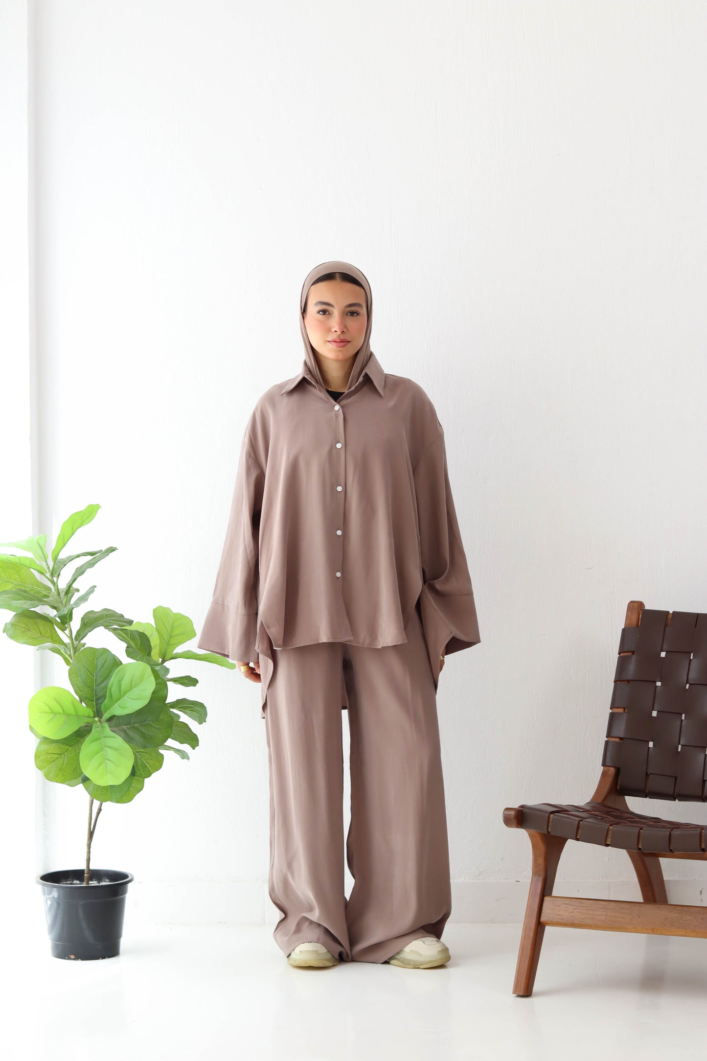 CAFE LAYAL SUIT