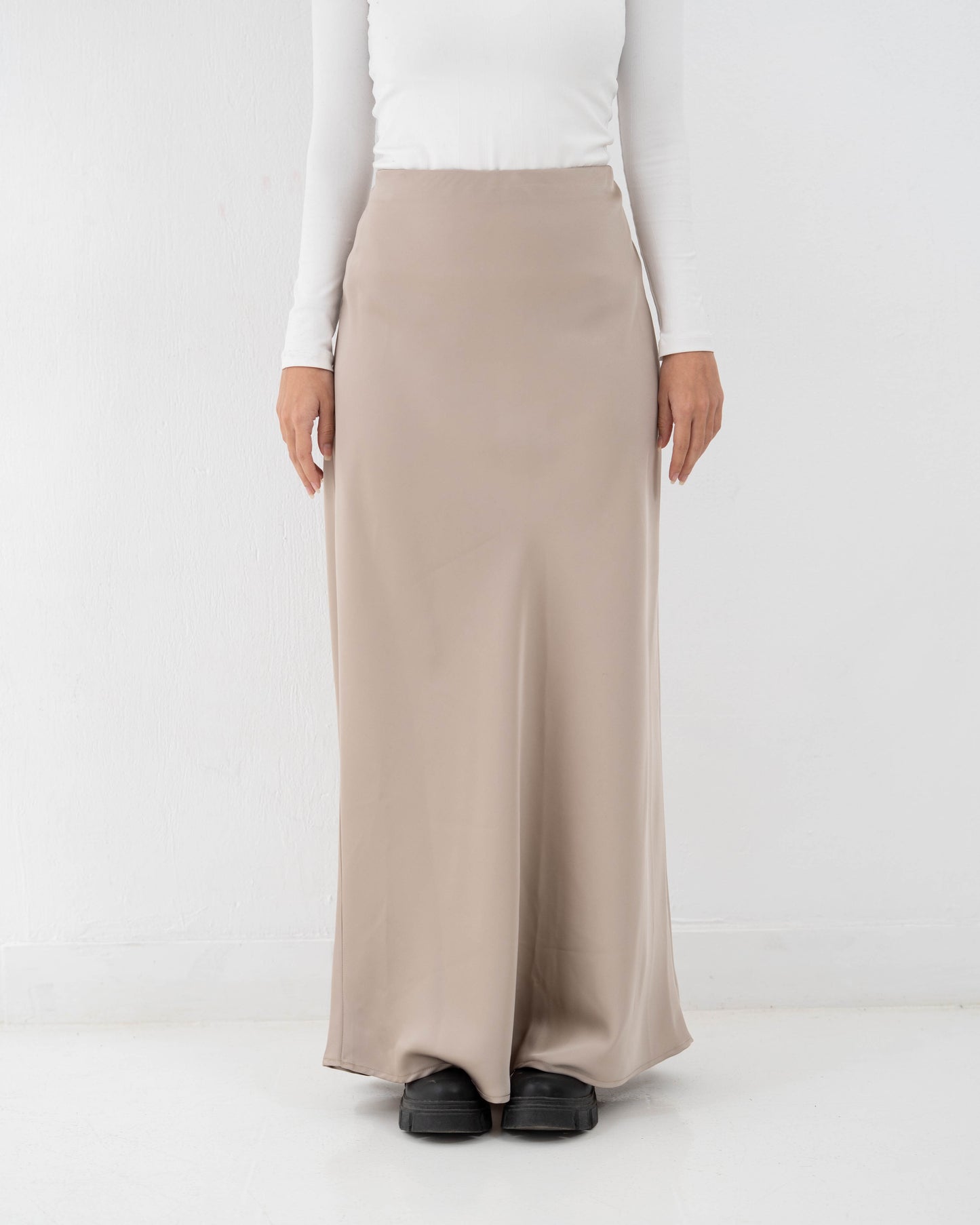 BEIGE SKIRT