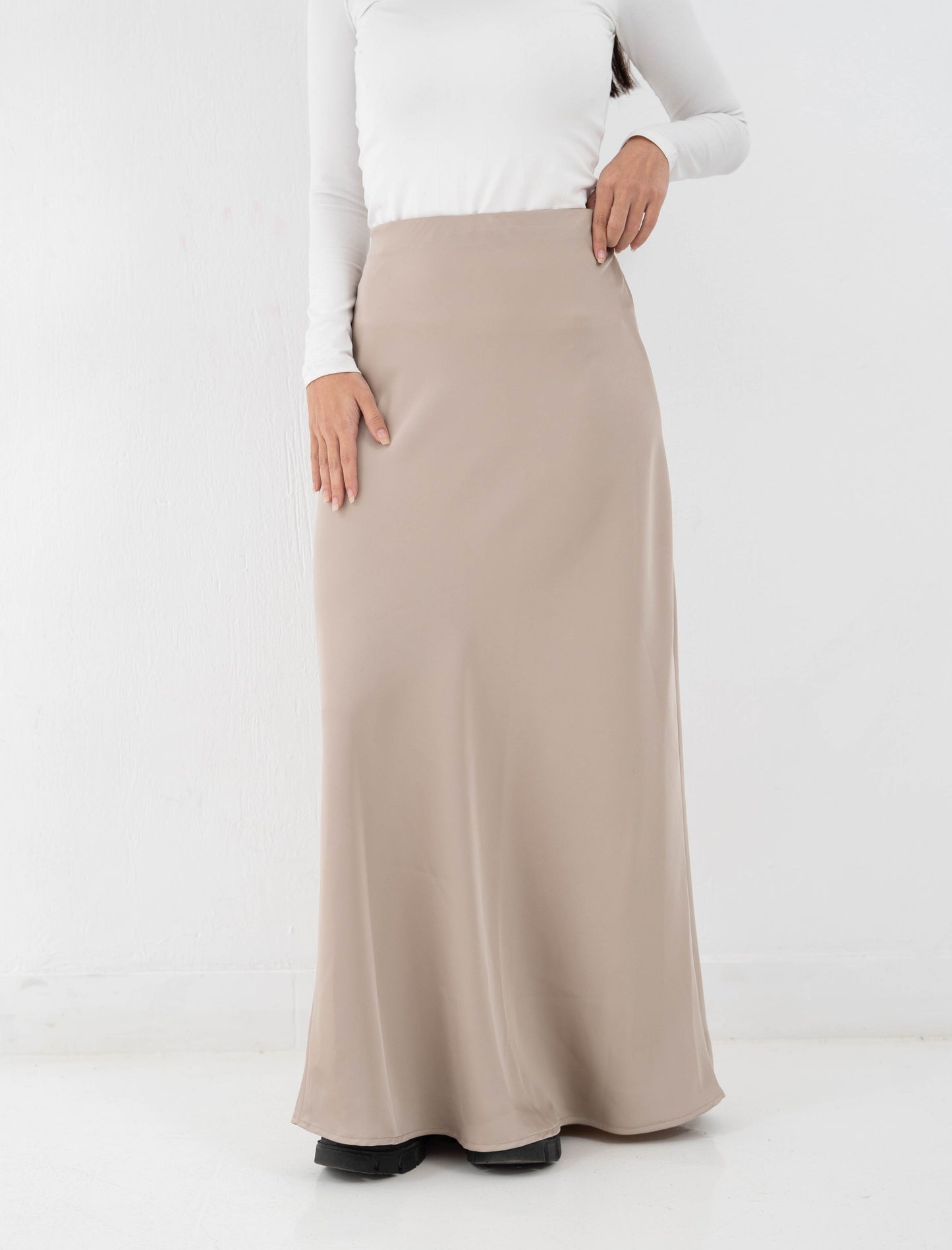 BEIGE SKIRT