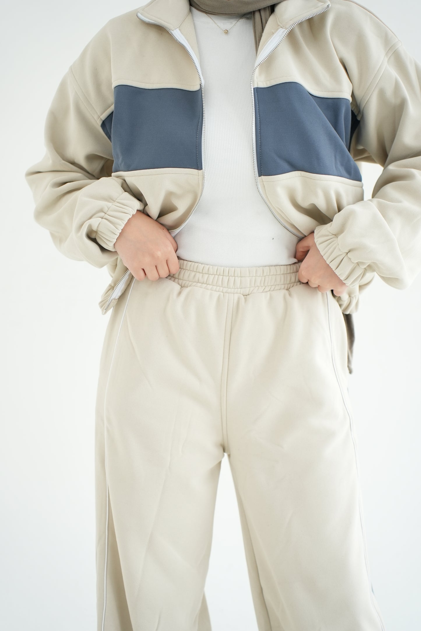 LILY SET- BEIGE GREY