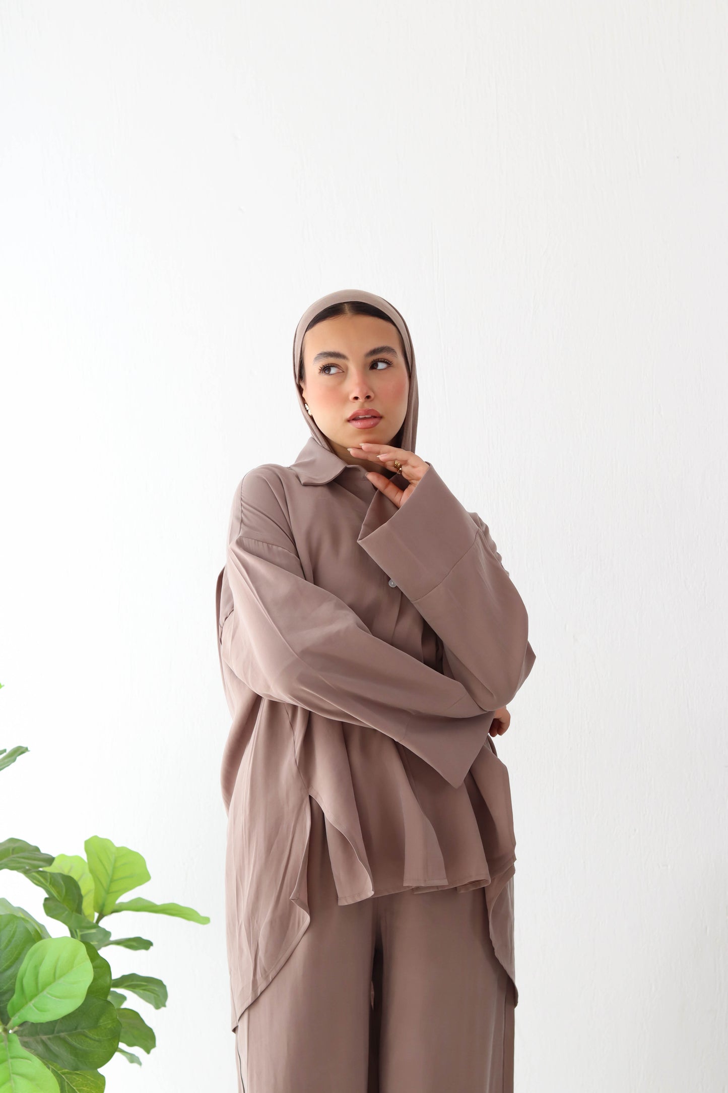 CAFE LAYAL SUIT